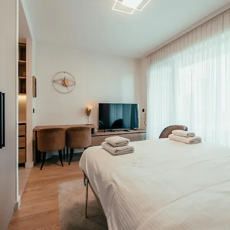 Waterfront Oasis Daire Belgrad