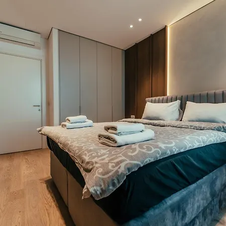 Waterfront Oasis Apartament *