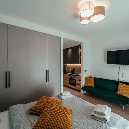 Waterfront Oasis Apartment Belgrade