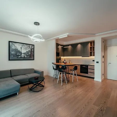 Waterfront Oasis Apartment *