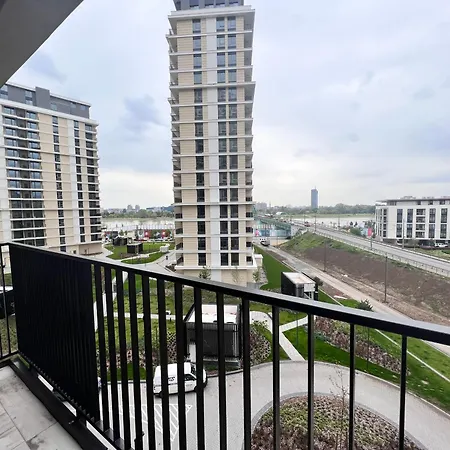 Daire Waterfront Oasis