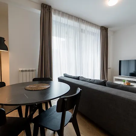 Apartment Waterfront Oasis Belgrad