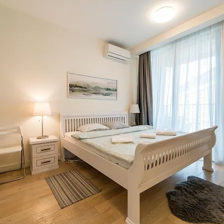 Waterfront Oasis Belgrad