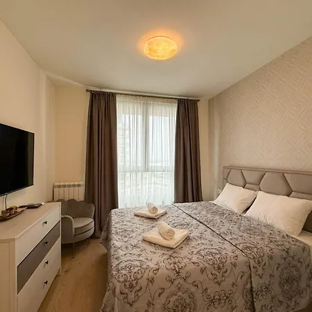 Waterfront Oasis Apartament