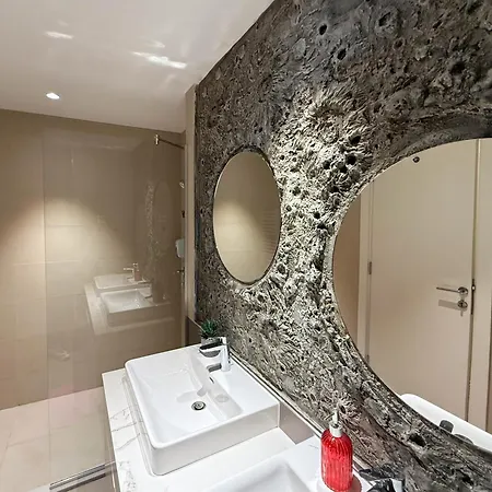 Waterfront Oasis Apartment *